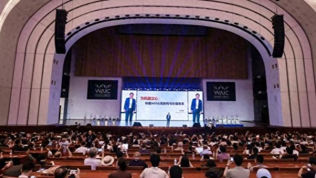 北大教授给“AI神话”泼冷水：AGI离不开社会智能，不用照搬美国技术路线